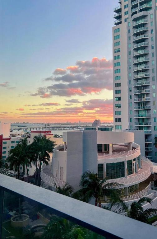 Miami Sunset City View 외부 사진