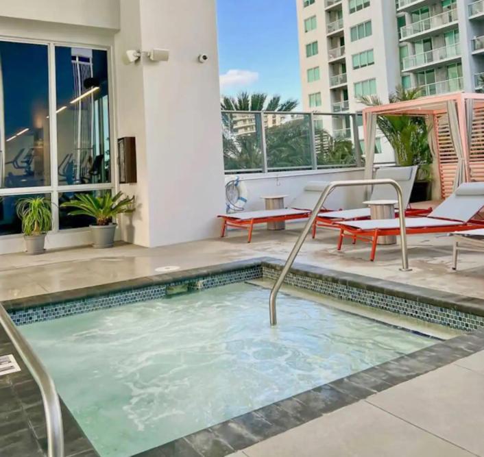 Miami Sunset City View 외부 사진
