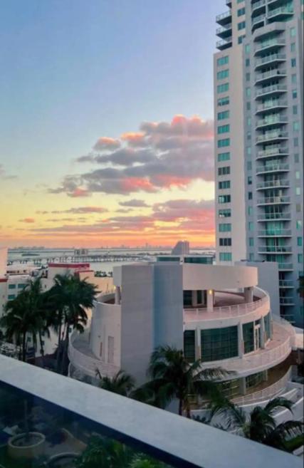 Miami Sunset City View 외부 사진